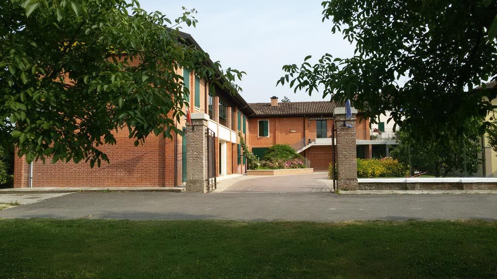 Albergo Del Po Viadana Luaran gambar