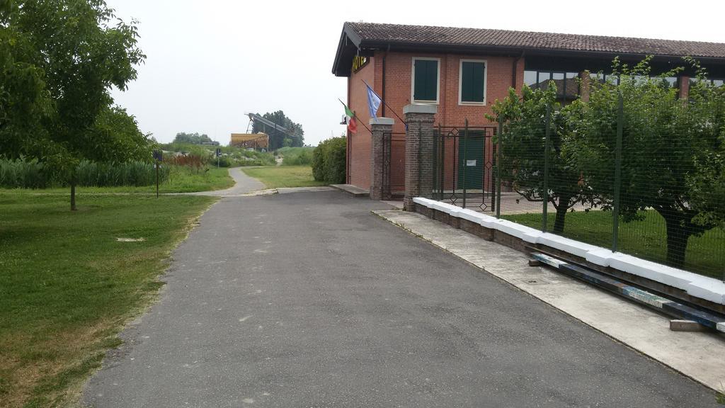 Albergo Del Po Viadana Luaran gambar